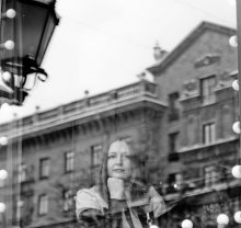 wife of Sherlock H. / ***
