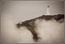 Born out of the fog / ***