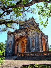 The tomb of Emperor Tu Duc / ***