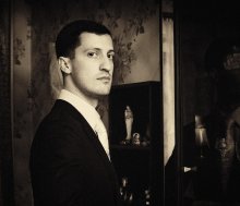 Groom / ......