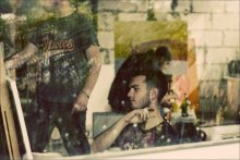 throught the window / Artist and his work
