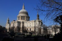 Cathedral of Saint Paul / ***