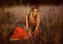 Hippy / photo: Boris Bushmin
make-up: Angelina Sokolova
style: Yuliya Didichenko
model: Irina Ponomareva,