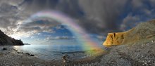 "... And a rainbow on a horse race around ..." / ***