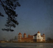 Mir Castle / ***
