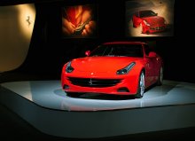 Ferrari FF / ***