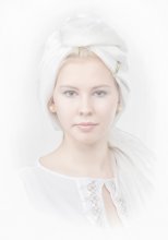 Portrait in High key 59 (High Key Portrait 59 y) / ***