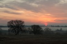 Dawn lit up red / ***