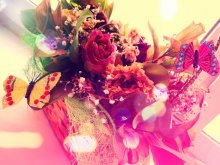 a basket of flowers / ***