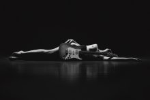 Pulling the strings / ***