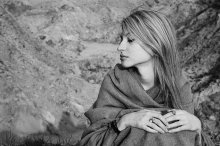 portrait of a girl in a veil / ***