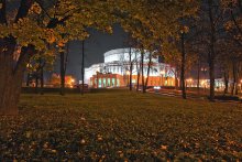 Opernhaus / ---