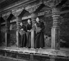 Monks / ***