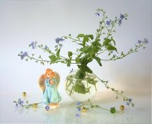 Sketch with blue flowers / ********