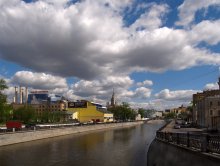 embankment / ***