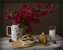 Milk, toast and nectar ... / ***