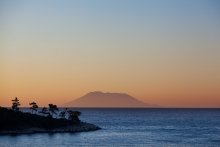 On distant islands / ***