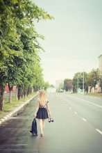 Barefoot on pavement / ***
