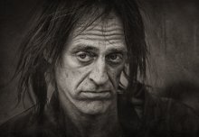 Alex Sarlin / ***