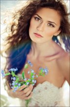 Alyona / ***