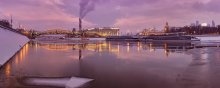 Bridge Bogdan Khmelnitsky and the Kiev railway station / ***