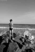 Boy and the Sea / ***