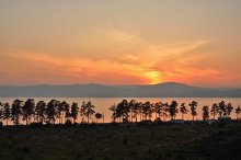 On the evening of the lake / ***