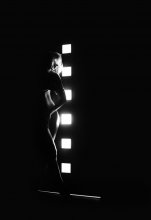 Black / ***