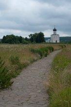 The path to the temple / ***