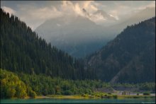 Lake Issyk / ***