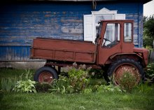 Tractor / ***