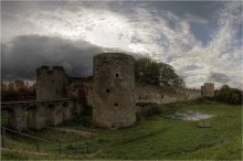 Fortress / ***