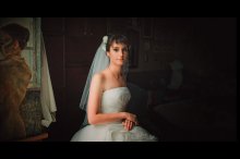 Portrait in the interior / ***