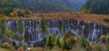 Nuorilang Falls / ***