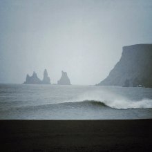 ocean in vík / iceland
