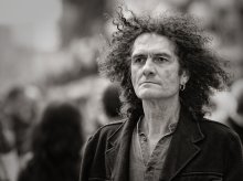 almost Brian May .. / ***
