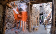 Himalayas. Idol in the village of Kagbeni / ***