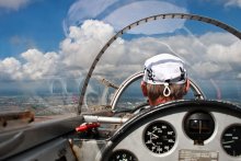 flight in a glider / ***