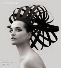 LIZA COSIER / portrait