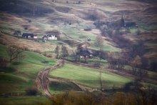 Spring Morning in Carpathian village / ***