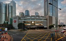Hong Kong has tasted the apple ... / ***