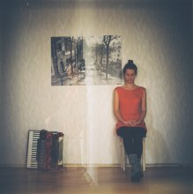 hinter der Wand / *****