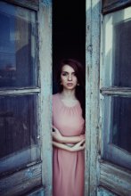 Elena / ***