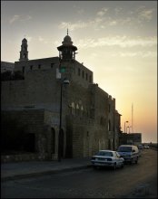 Mosque in pastel colors / ***