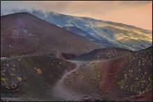 Walking on Etna / ***