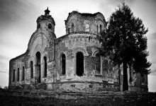 Old church in Bulls / ***