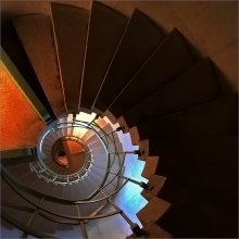  / ***