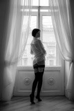 Escape from barroom... / ***