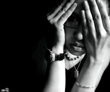 restraining. / ***
