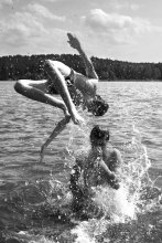 Dangerous jump / ***